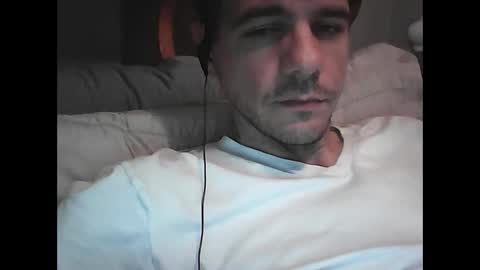 Snapshot of skippy6988 chatting on October 22, 12:02 am Easy-E online show from October 22, 12:02 am
