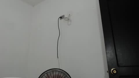 Snapshot of sky_dancer chatting on January 22, 5:37 am Reuben online show from January 22, 5:37 am