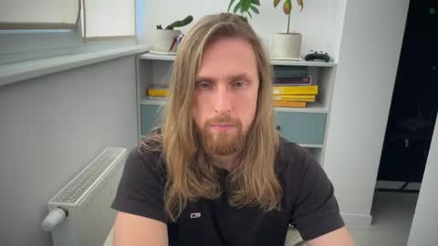 sky_guy25 online show from October 17, 8:40 am