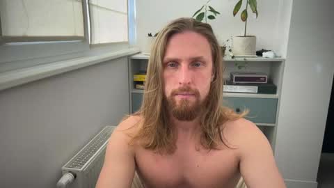 sky_guy25 online show from September 30, 8:19 am