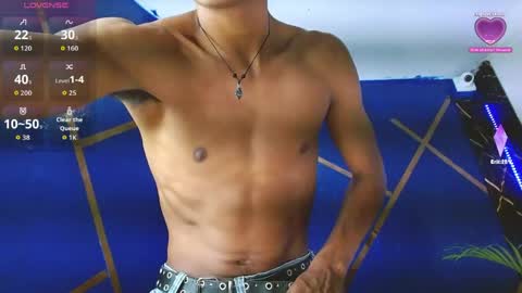 sky_walkerss online show from April 15, 6:52 pm