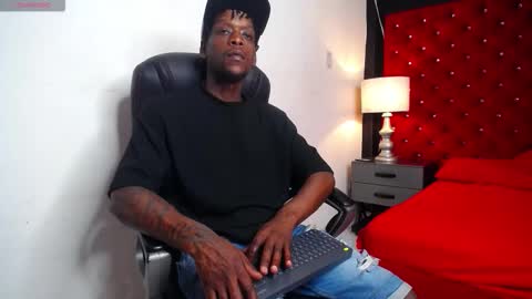 SKYLERBIGXXX online show from October 31, 4:03 am