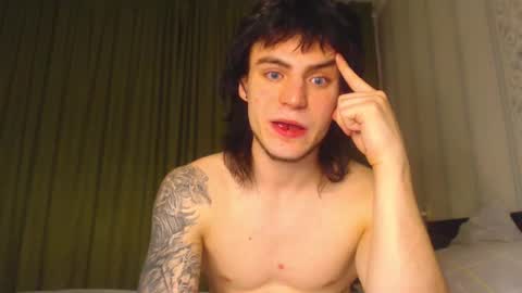 Gus online show from October 26, 8:33 pm