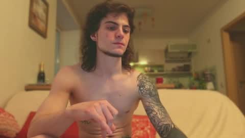 Gus online show from April 9, 1:50 pm