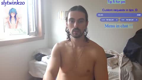 Snapshot of slytwink20 chatting on October 8, 9:57 am slytwink20 online show from October 8, 9:57 am
