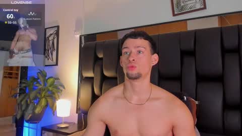 Snapshot of smiith_jade chatting on September 21, 2:01 am Jade Smiith online show from September 21, 2:01 am