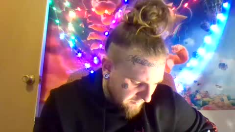Snapshot of smokebluntafterblunt chatting on January 25, 2:47 am smoke online show from January 25, 2:47 am