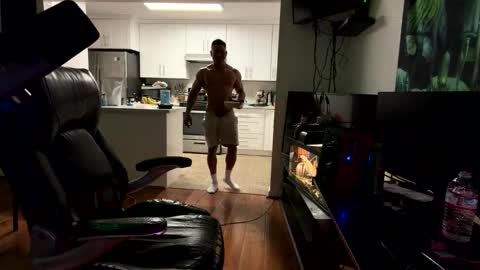 smoothripz online show from April 18, 7:21 am