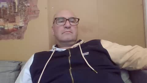 sneakerboy18 online show from January 19, 3:32 pm