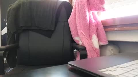 Snapshot of so_thick chatting on March 2, 1:42 pm luca - online show from March 2, 1:42 pm