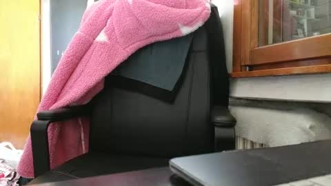 Snapshot of so_thick chatting on February 7, 1:32 pm luca - online show from February 7, 1:32 pm