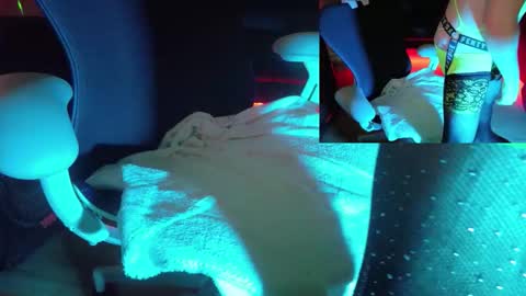 soundingslutslave online show from December 20, 7:04 am