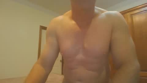 Snapshot of soveryhandsome chatting on September 8, 10:42 pm soveryhandsome online show from September 8, 10:42 pm