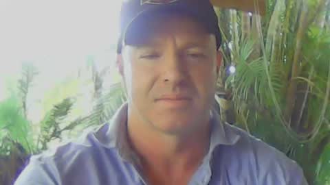 Snapshot of soveryhandsome chatting on December 4, 7:17 am soveryhandsome online show from December 4, 7:17 am