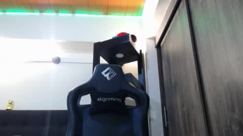     online show from February 5, 5:03 am