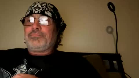 specter1972 online show from March 7, 11:46 pm