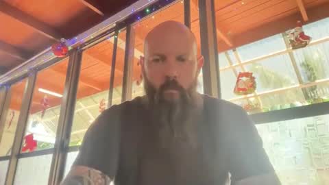 Beard Guy online show from December 18, 12:39 am