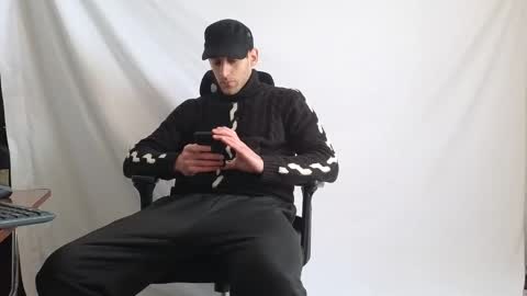 Marco. When Im offline you can view premium content in bio online show from February 3, 12:54 pm