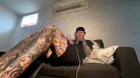 Keepscrolling online show from March 22, 8:03 pm