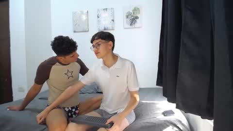 Snapshot of spritzboys chatting on October 20, 1:59 pm spritzboys online show from October 20, 1:59 pm