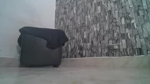 Snapshot of srfindomfeet_ chatting on December 26, 2:59 pm sr master cum its my old account online show from December 26, 2:59 pm