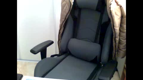 steb06 online show from December 18, 3:19 pm