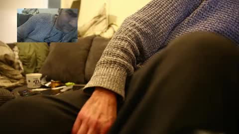 Snapshot of steelringshaft chatting on December 27, 12:07 am Mikee online show from December 27, 12:07 am