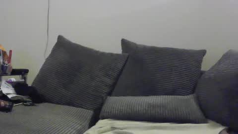 Snapshot of steelringshaft chatting on December 18, 4:06 pm Mikee online show from December 18, 4:06 pm