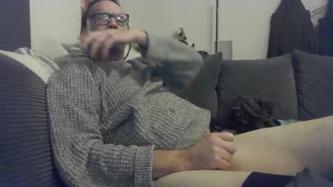 Snapshot of steelringshaft chatting on January 17, 7:09 pm Mikee online show from January 17, 7:09 pm