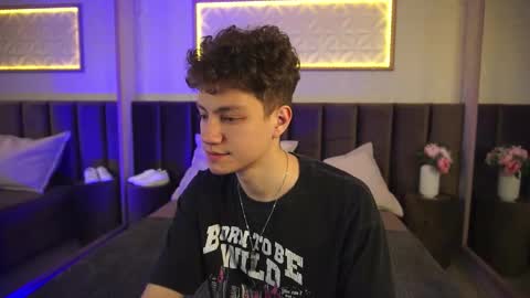 Esrefan online show from March 21, 8:02 pm