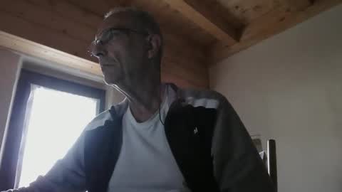 stefi444466 online show from May 18, 5:13 am