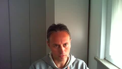 sten015 online show from May 4, 3:36 pm