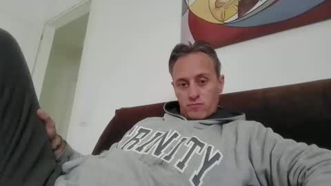 sten015 online show from April 15, 12:38 pm