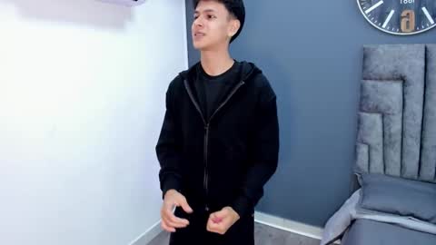 Stephane Rouss online show from November 30, 8:44 pm