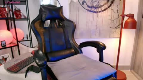 Stev austin  online show from April 10, 9:22 pm