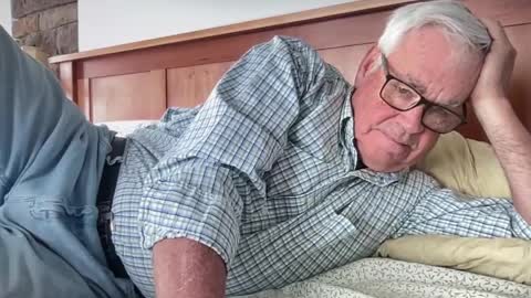 Steve online show from April 2, 3:09 pm