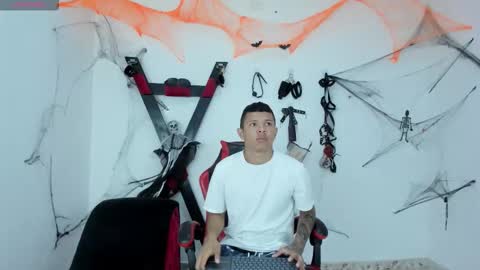 Steven online show from October 30, 12:06 pm