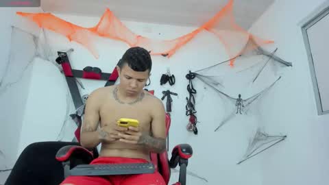 Steven online show from October 31, 12:08 pm