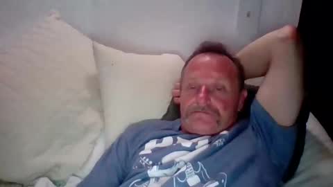 steven626708 online show from March 31, 2:46 am