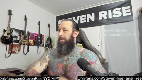 Snapshot of stevenrisenyc chatting on December 28, 12:57 am StevenRiseNYC online show from December 28, 12:57 am