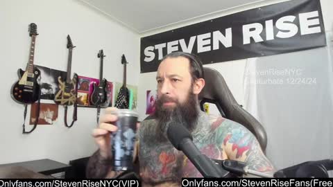 Snapshot of stevenrisenyc chatting on December 25, 1:09 pm StevenRiseNYC online show from December 25, 1:09 pm