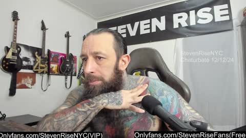 Snapshot of stevenrisenyc chatting on December 13, 4:54 am StevenRiseNYC online show from December 13, 4:54 am