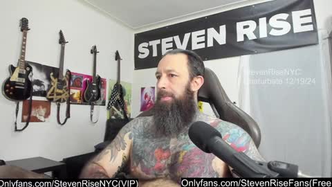 Snapshot of stevenrisenyc chatting on December 19, 1:40 pm StevenRiseNYC online show from December 19, 1:40 pm
