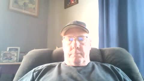 Snapshot of stew1014 chatting on January 30, 5:06 pm bobby online show from January 30, 5:06 pm