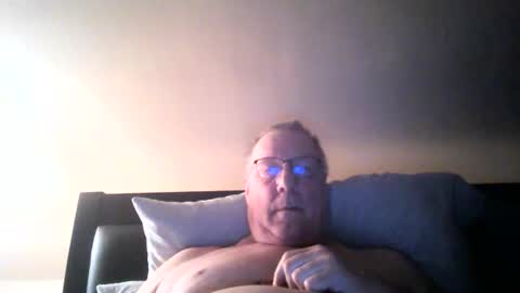 Snapshot of stew1014 chatting on February 14, 10:49 am bobby online show from February 14, 10:49 am