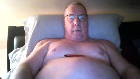 Snapshot of stew1014 chatting on December 27, 9:50 am bobby online show from December 27, 9:50 am