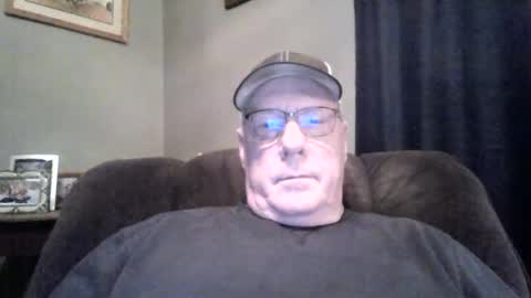 Snapshot of stew1014 chatting on January 31, 1:34 pm bobby online show from January 31, 1:34 pm