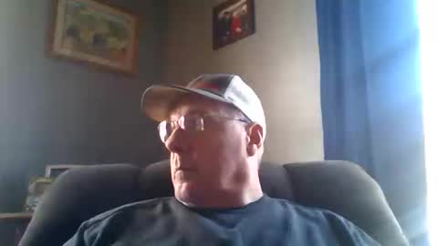 Snapshot of stew1014 chatting on January 9, 5:11 pm bobby online show from January 9, 5:11 pm
