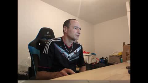 stickolive1 online show from April 19, 9:28 pm