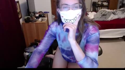 sting_ray111 online show from December 10, 1:51 am